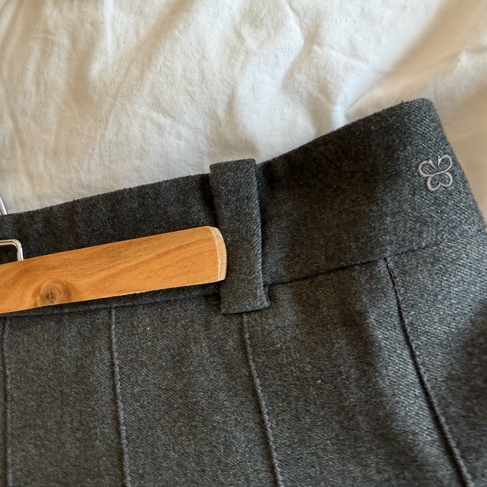 Aritzia Sunday Best Gray Pleated Wool Skirt Size 10 Rare Professional